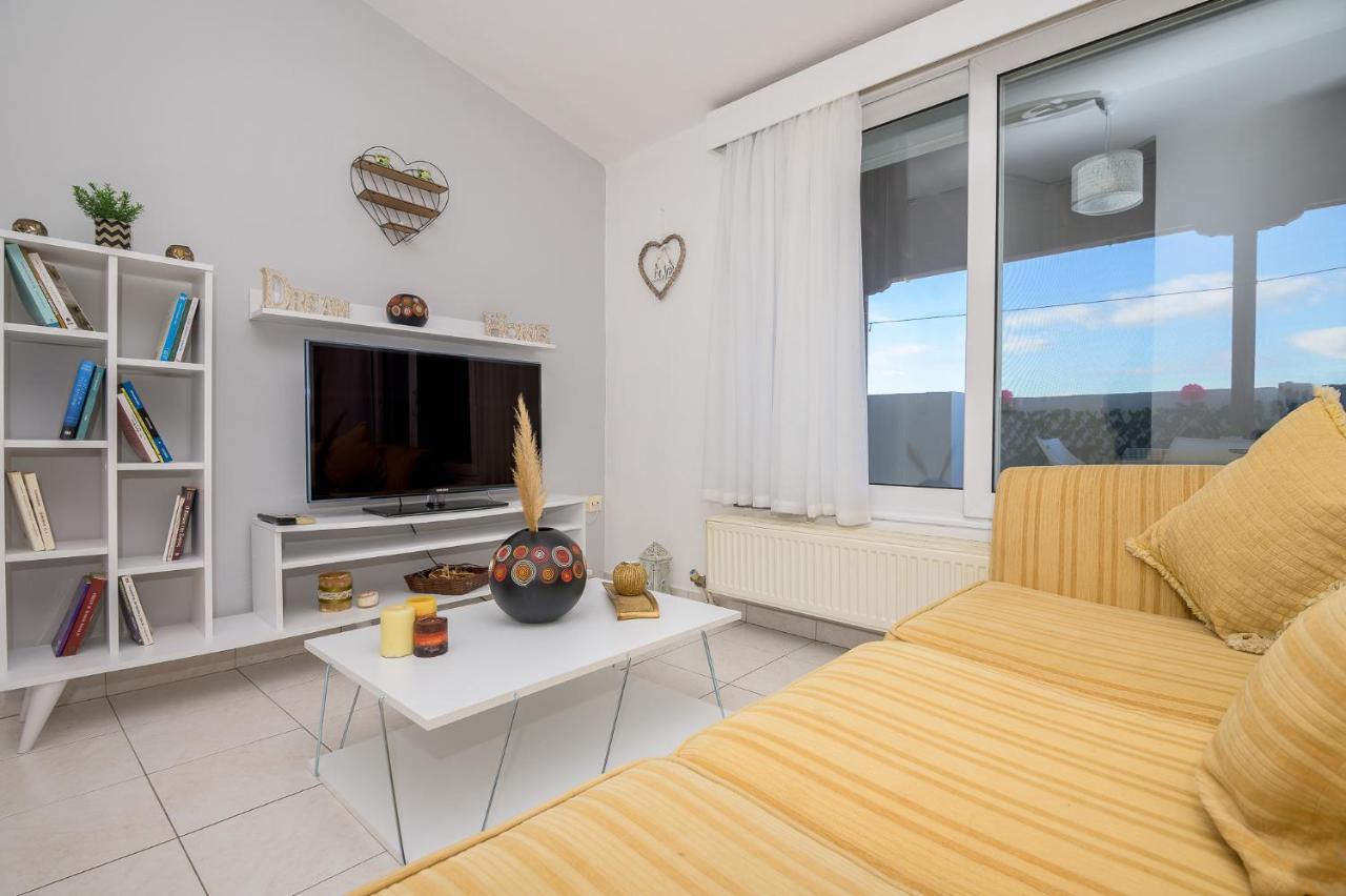 City Melody Apartment With Private Parking Alexandrópolis Exterior foto